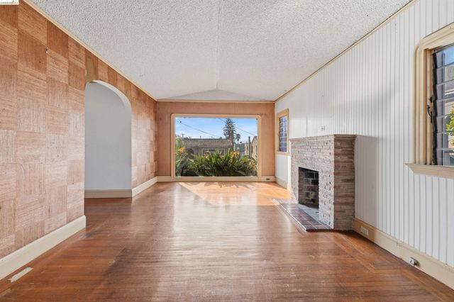 2939 57Th Ave, Oakland, CA 94605