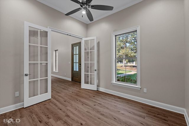 9865 Norris Ferry, Shreveport, LA 71106