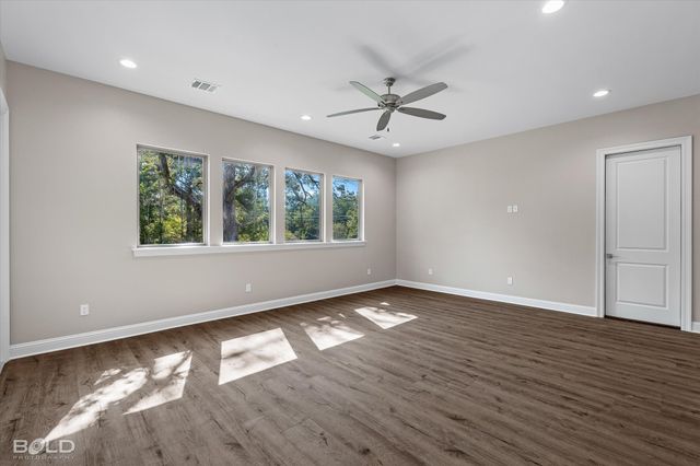 9865 Norris Ferry, Shreveport, LA 71106
