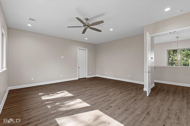 9865 Norris Ferry, Shreveport, LA 71106