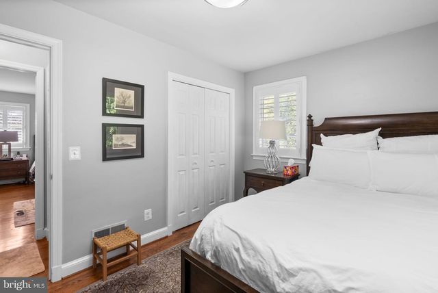 12928 CIRCLE DR, Rockville, MD 20850