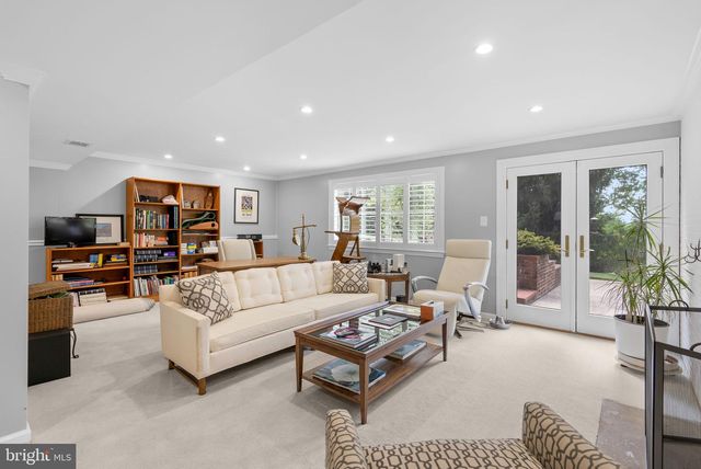 12928 CIRCLE DR, Rockville, MD 20850