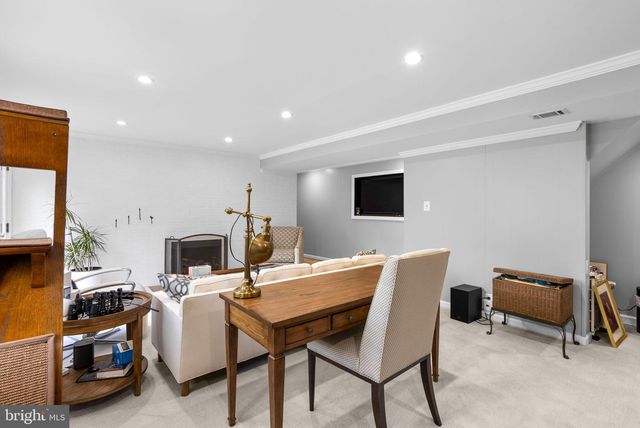 12928 CIRCLE DR, Rockville, MD 20850