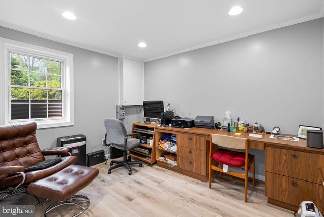 12928 CIRCLE DR, Rockville, MD 20850