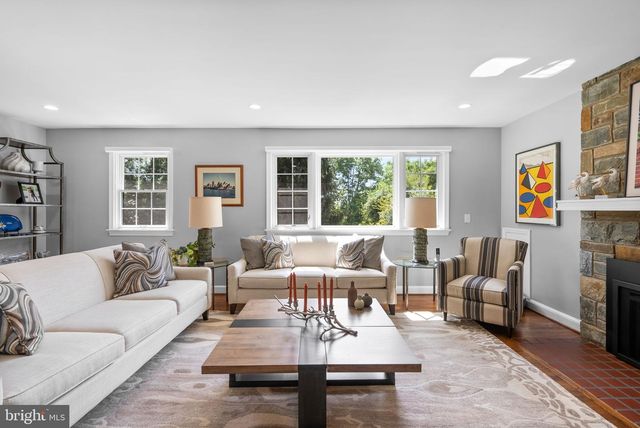 12928 CIRCLE DR, Rockville, MD 20850