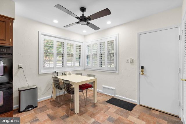 12928 CIRCLE DR, Rockville, MD 20850