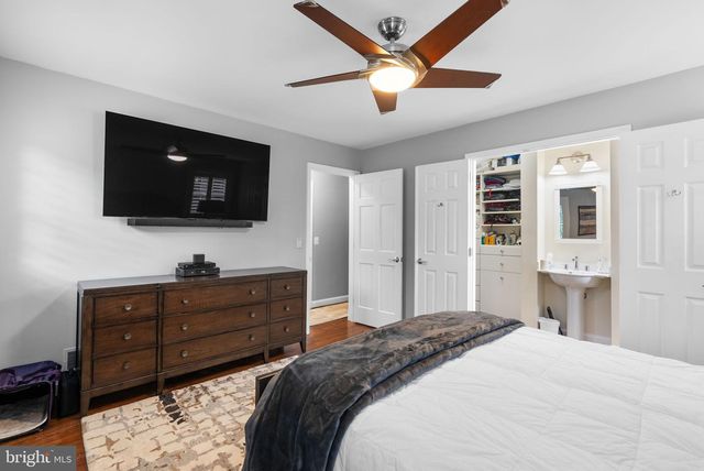 12928 CIRCLE DR, Rockville, MD 20850