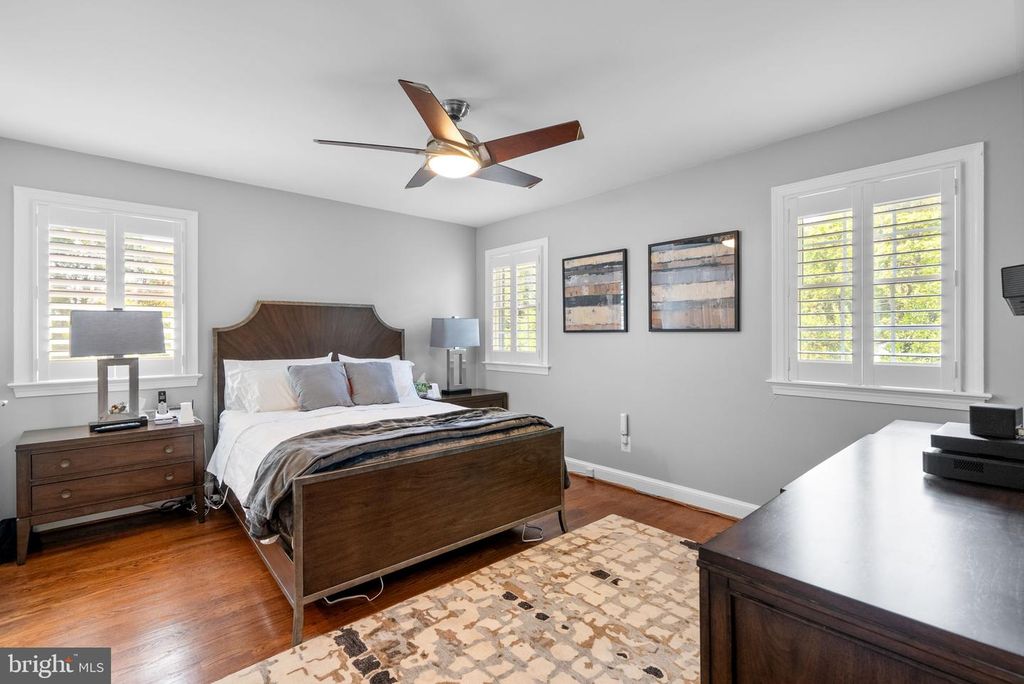 12928 CIRCLE DR, Rockville, MD 20850