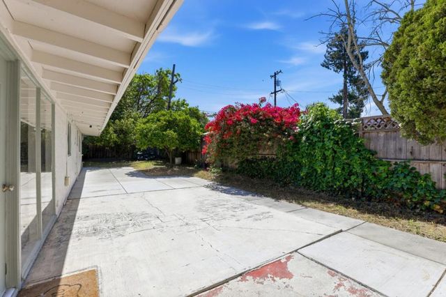 367 Fay Way, Mountain View, CA 94043