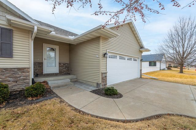 125 W Pinehurst Drive 0, Eldridge, IA 52748
