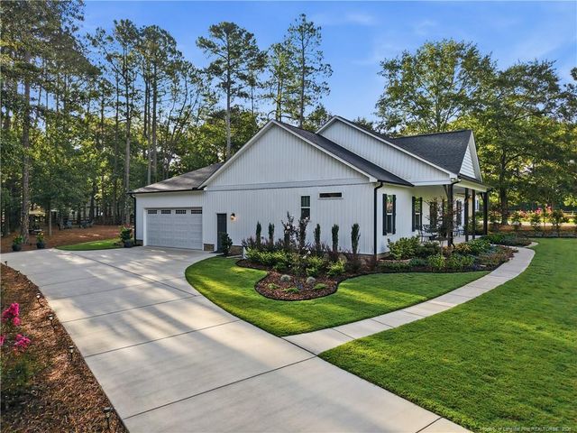 105 Stallion Drive, West End, NC 27376
