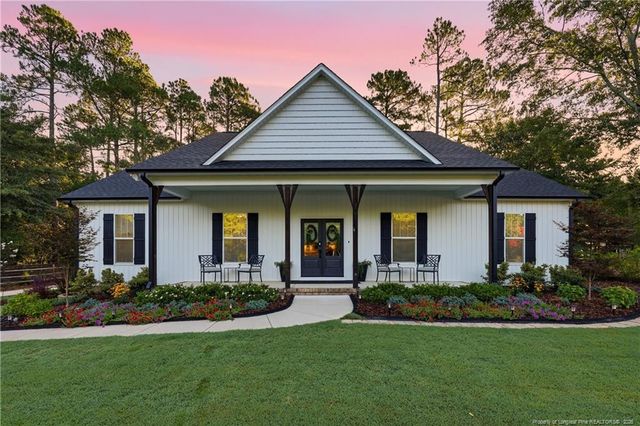 105 Stallion Drive, West End, NC 27376