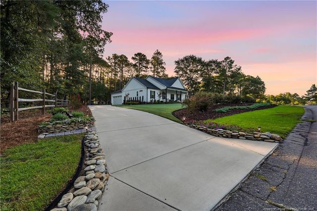 105 Stallion Drive, West End, NC 27376