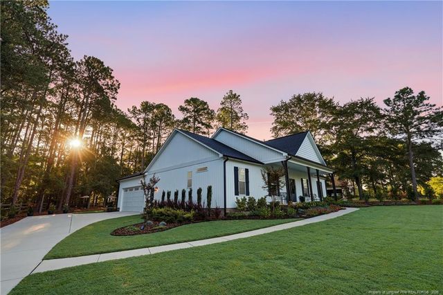 105 Stallion Drive, West End, NC 27376
