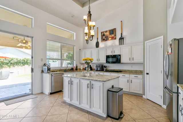 6852 W IVANHOE Street, Chandler, AZ 85226