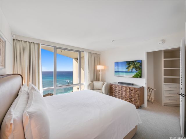 223 Saratoga Road 3302, Honolulu, HI 96815