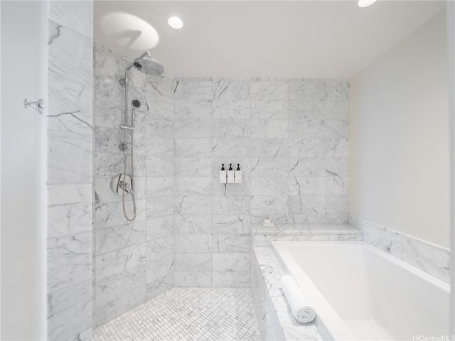 223 Saratoga Road 3302, Honolulu, HI 96815