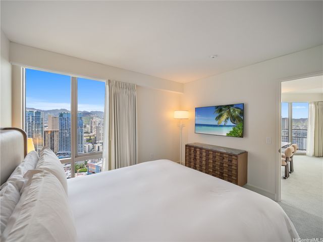 223 Saratoga Road 3302, Honolulu, HI 96815