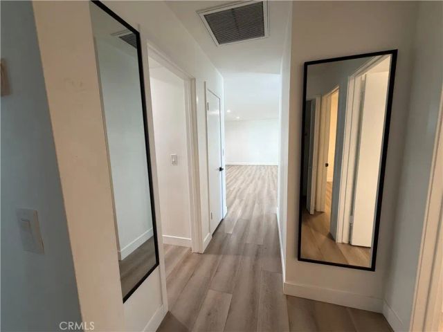 8414 Owensmouth, Canoga Park, CA 91304