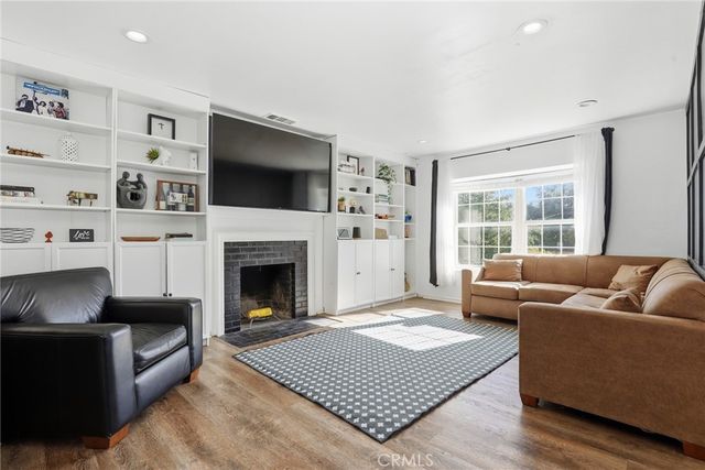 415 E Green Street, Claremont, CA 91711