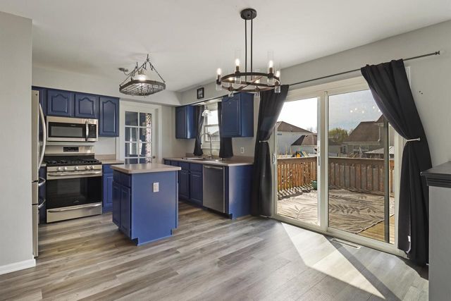 10931 67th PLACE, Kenosha, WI 53142