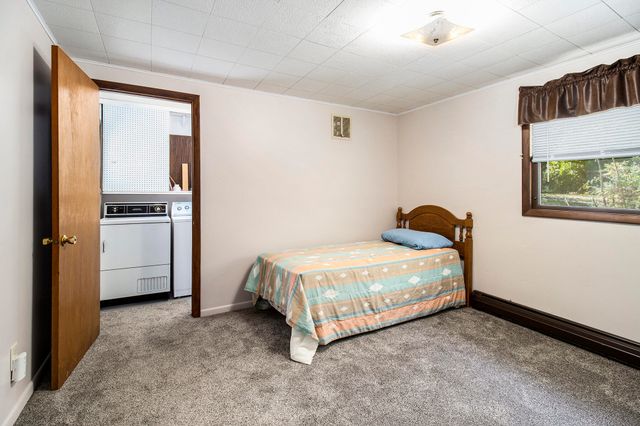 4488 S Oak, Fremont, MI 49412