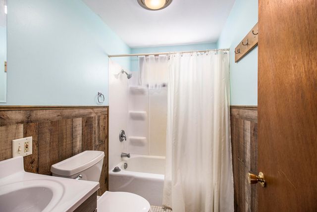 4488 S Oak, Fremont, MI 49412