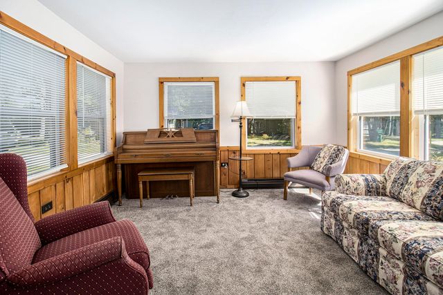 4488 S Oak, Fremont, MI 49412