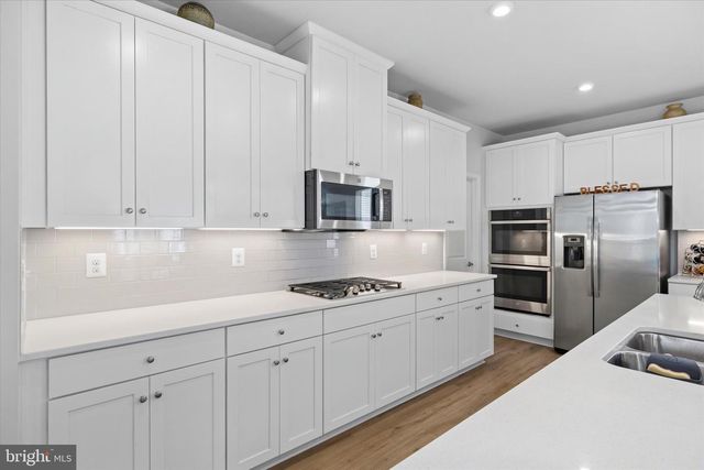 12528 SOUTHINGTON DR, Woodbridge, VA 22192