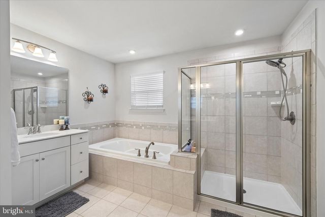 12528 SOUTHINGTON DR, Woodbridge, VA 22192