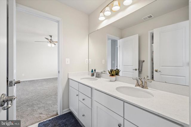 12528 SOUTHINGTON DR, Woodbridge, VA 22192