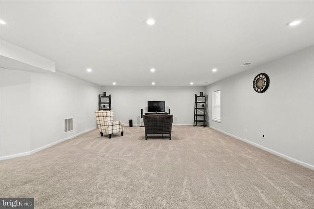 12528 SOUTHINGTON DR, Woodbridge, VA 22192