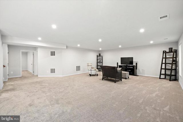 12528 SOUTHINGTON DR, Woodbridge, VA 22192