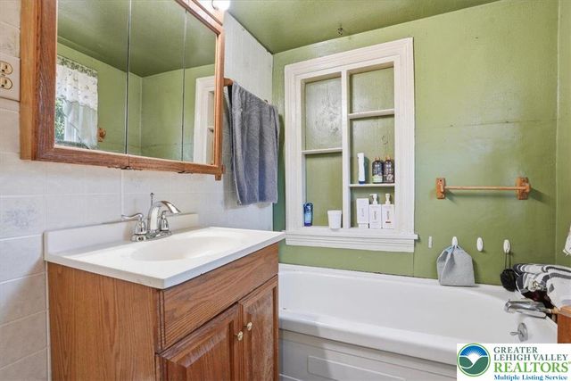 4532 Long Run Road, Franklin Twp, PA 18235