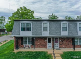 839 Dumont Place, St Louis, MO 63125