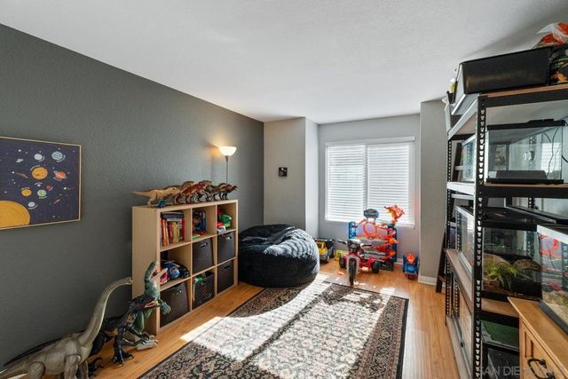 1564 Tanglewood Ln 19, Escondido, CA 92029