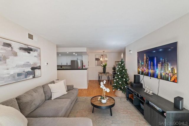 1564 Tanglewood Ln 19, Escondido, CA 92029