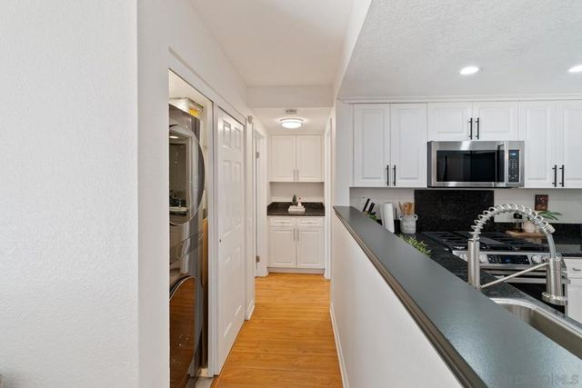 1564 Tanglewood Ln 19, Escondido, CA 92029