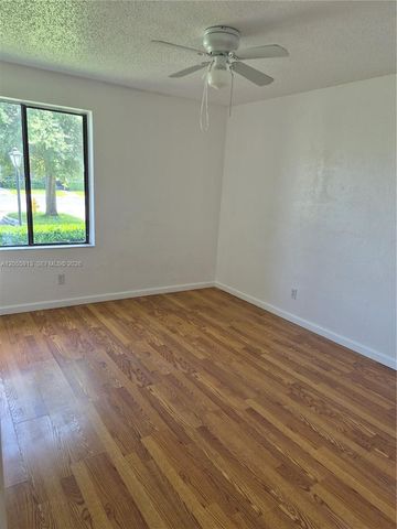 9943 W Atlantic Blvd 9943, Coral Springs, FL 33071