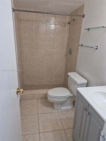 9943 W Atlantic Blvd 9943, Coral Springs, FL 33071