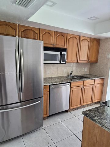 9943 W Atlantic Blvd 9943, Coral Springs, FL 33071