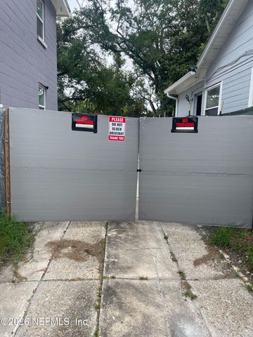 1651 W 17TH Street, Jacksonville, FL 32209
