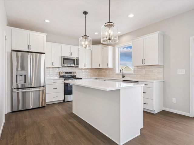 2819 Autumn Woods Drive, Cedar Falls, IA 50613