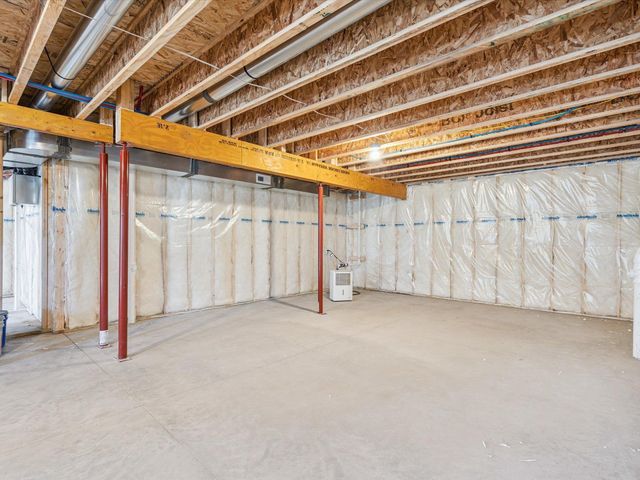 2819 Autumn Woods Drive, Cedar Falls, IA 50613