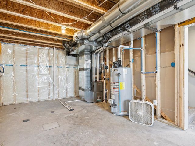 2819 Autumn Woods Drive, Cedar Falls, IA 50613