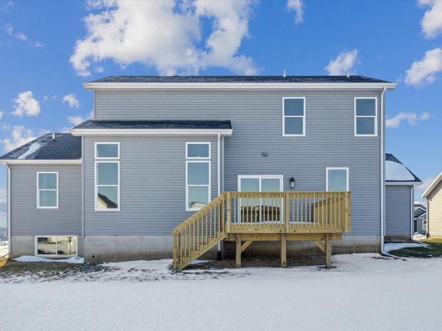 2819 Autumn Woods Drive, Cedar Falls, IA 50613