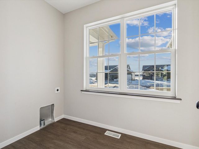 2819 Autumn Woods Drive, Cedar Falls, IA 50613