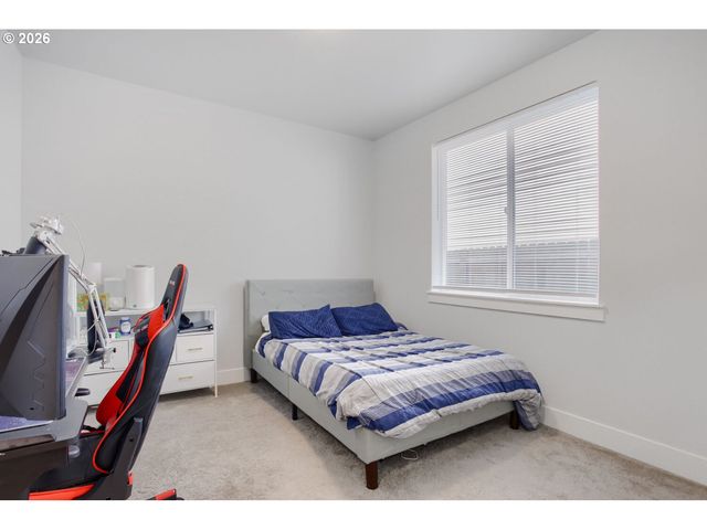 652 Sw 49TH Dr, Gresham, OR 97080