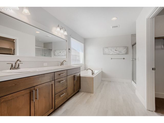 652 Sw 49TH Dr, Gresham, OR 97080