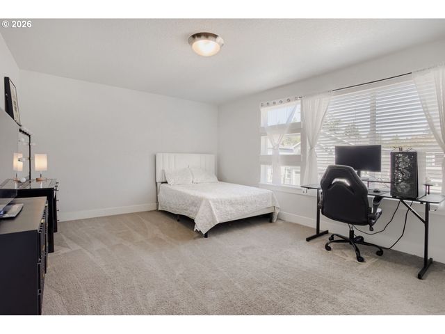 652 Sw 49TH Dr, Gresham, OR 97080